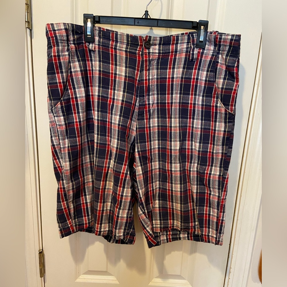 Men’s Knee Length 100% Cotton Walking Shorts